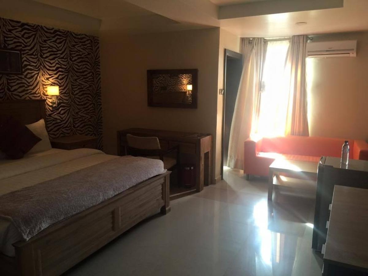 Villa Toscana Hotel And Suits Lagos Eksteriør bilde